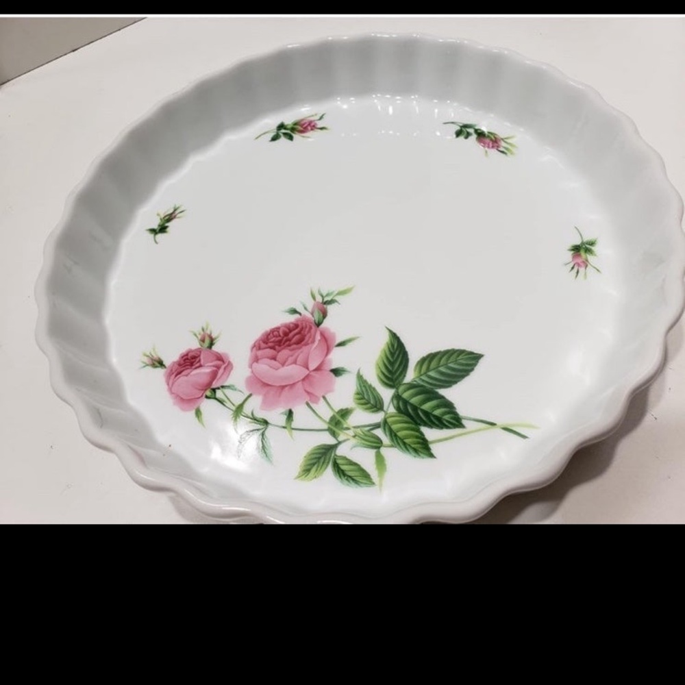 Christineholm Porcelain Rose Quiche Baking Dish (2)